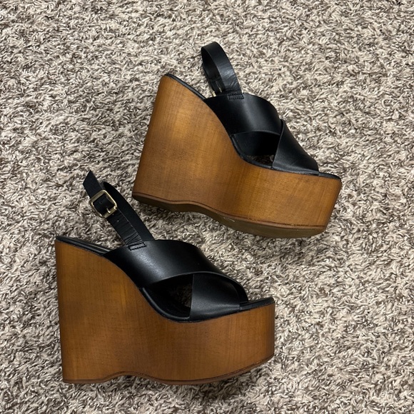 Steve Madden Black and Brown Wedge Sandals - Picture 2 of 5
